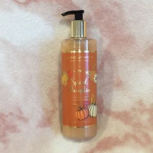 Spiced Pumpkin Scented Hand Wash 16.9 oz NWT made in England by Russel & Windsor